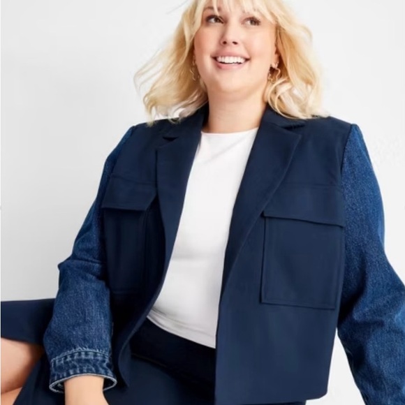 Future Collective Women's Contrasting Denim Cropped Blazer 🌴 - Picture 3 of 11